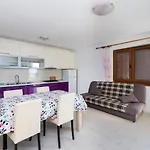 Apartment Guesthouse Lopar *