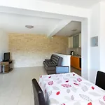 Guesthouse Lopar Lopar