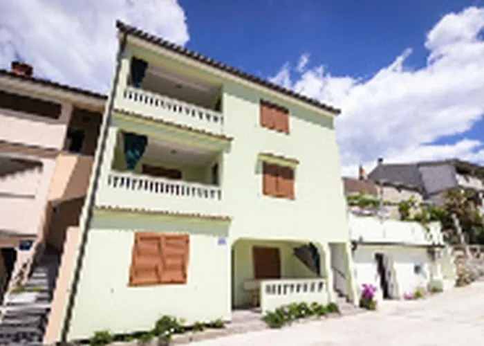 Guesthouse Lopar ロパール