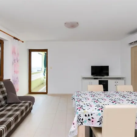 Guesthouse Lopar דירה לופאר