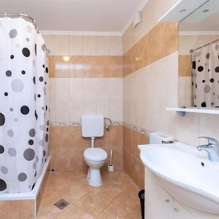 Guesthouse Lopar לופאר