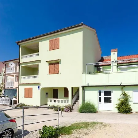 Daire Guesthouse Lopar *